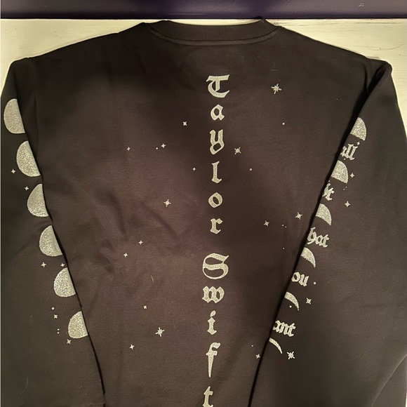 Taylor Swift Black Graphic Sweatshirt - Picture 2 of 5